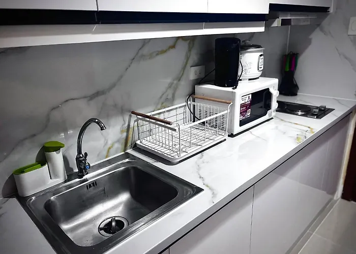 Yare Pasay For Rent Perfect For Front Of Mall Of
